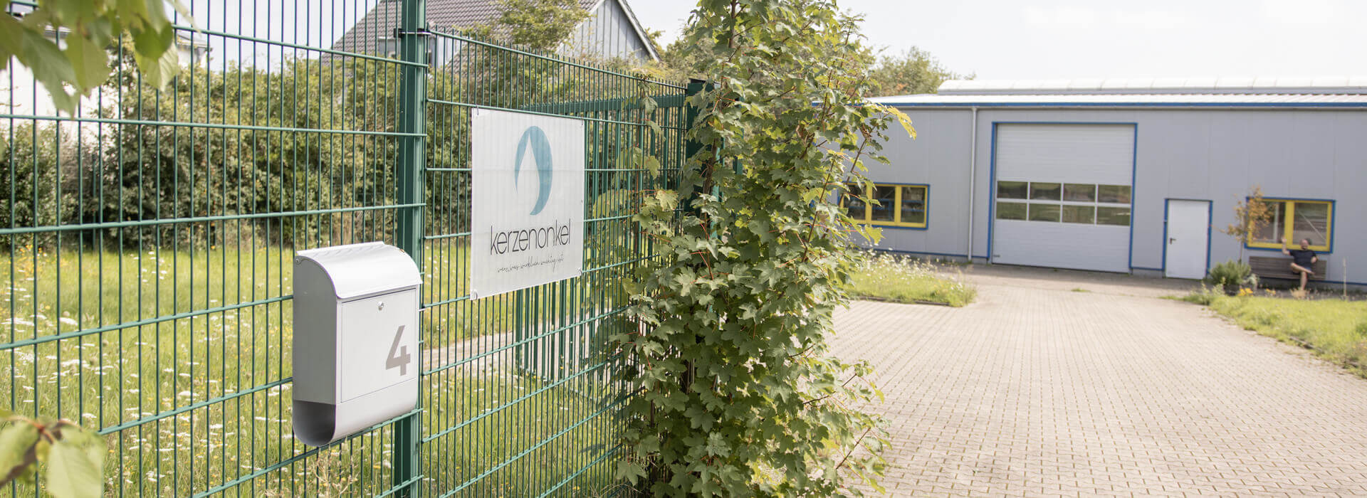 Kerzenonkel Manufaktur von außen - Eingangsbereich