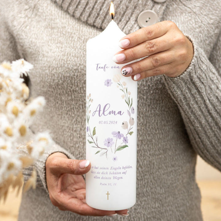Taufkerze Blumen in Lila für Mädchen und Jungs oder Geschwister