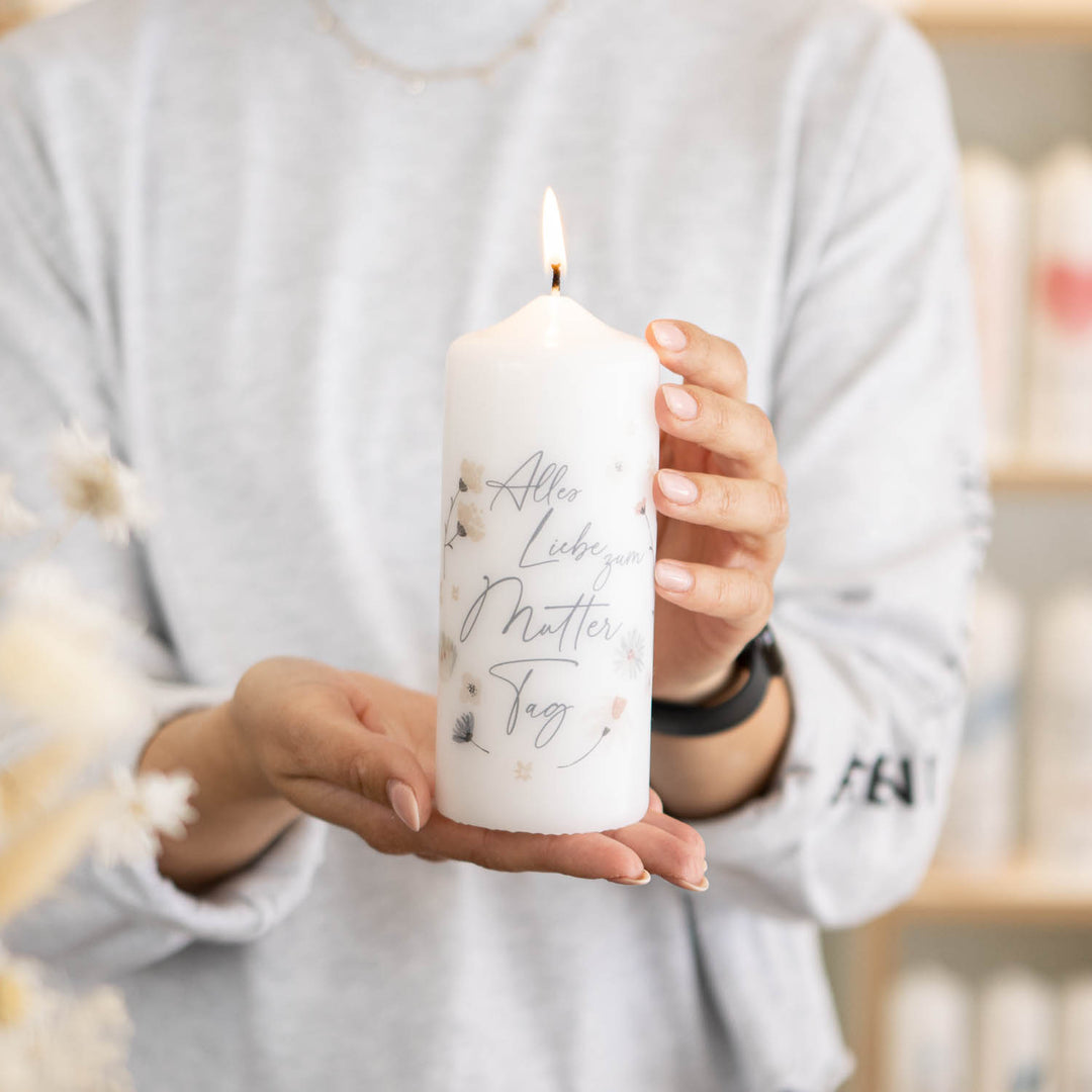 Muttertagskerze als Geschenk