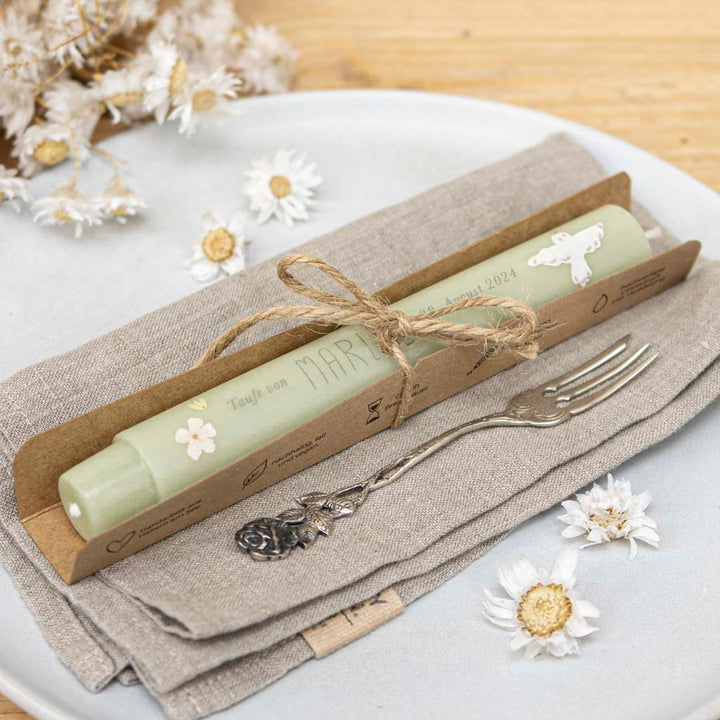 Gastgeschenkkerze zur Taufe mit Verpackung