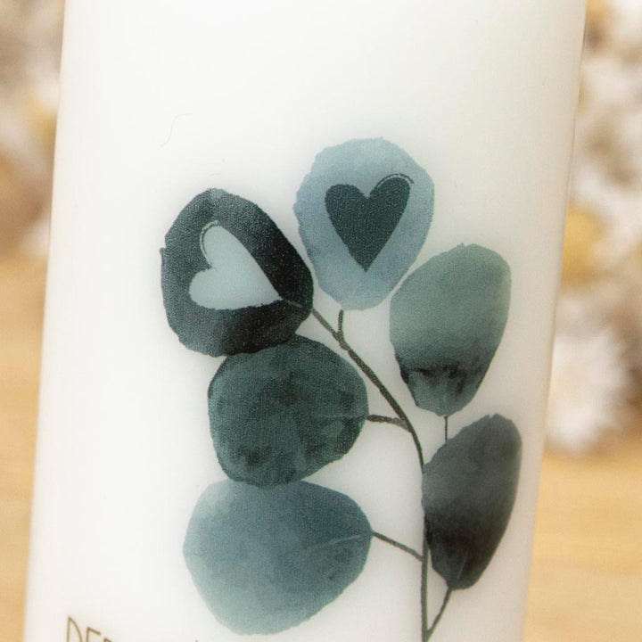 Kerze zur Hochzeit mit Eukalyptus und Herzen