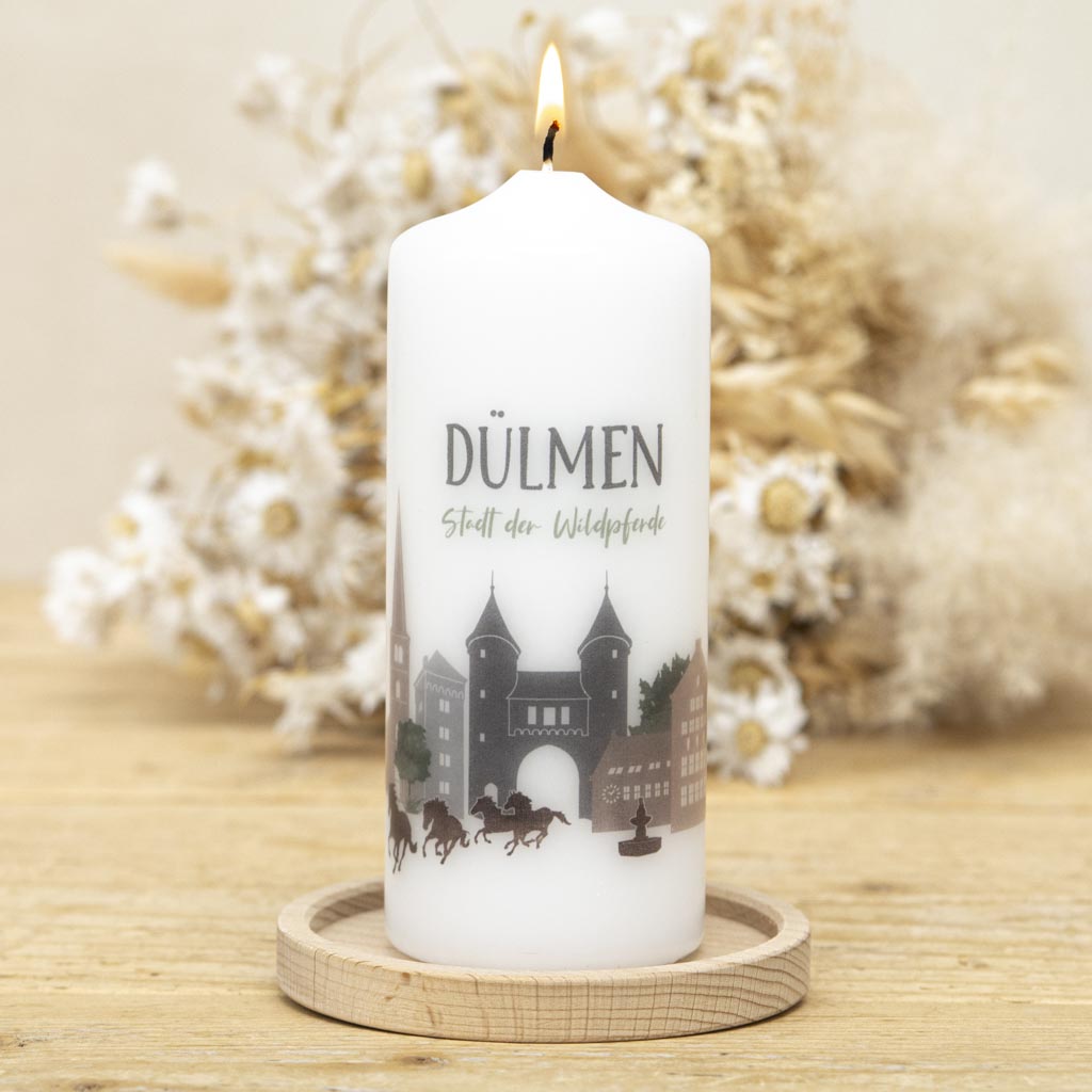 Geschenkkerze Dülmen mit Kerzenhalter aus Holz