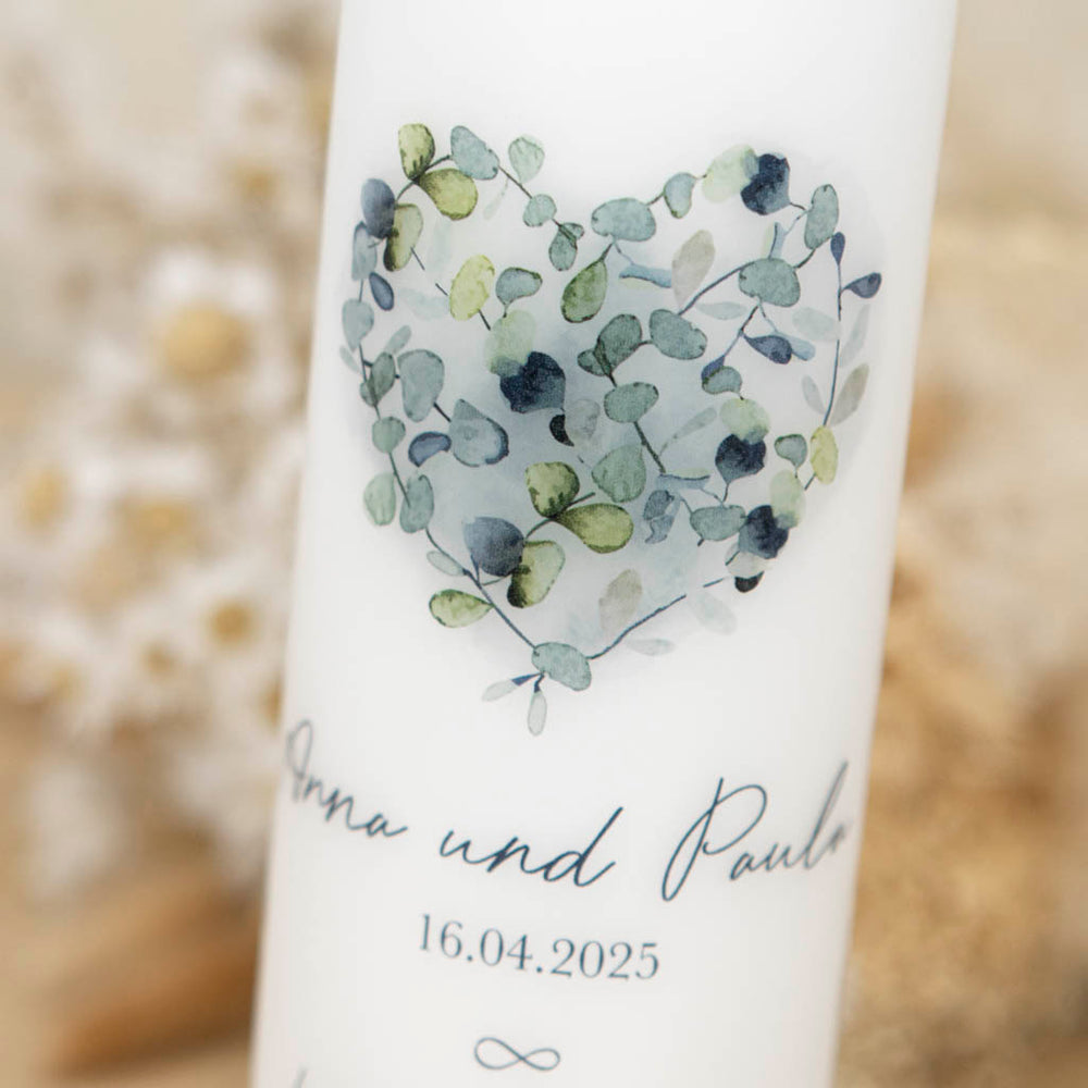 Hochzeitskerze mit einem Eukalyptus Herz