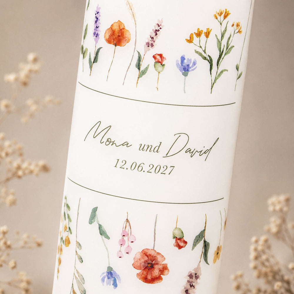 Hochzeitskerze Wildblumen mit Namen und Datum in modernen Farben