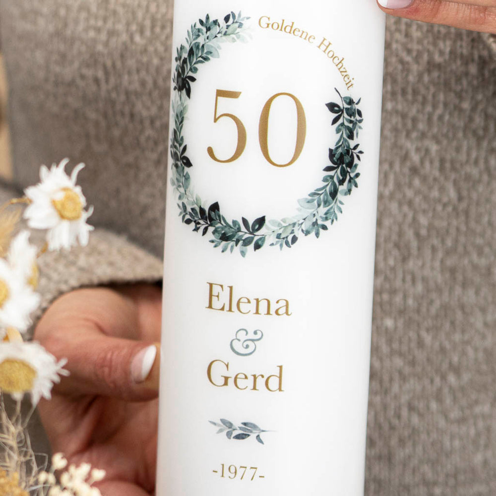 Kerze zur goldenen Hochzeit mit 50, Namen und Datum in Gold