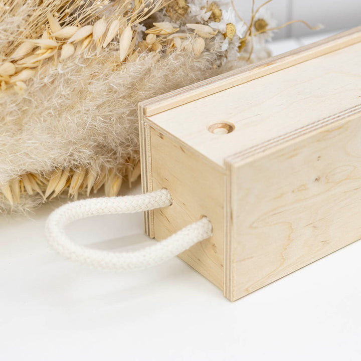Box mit Kordel aus Jute