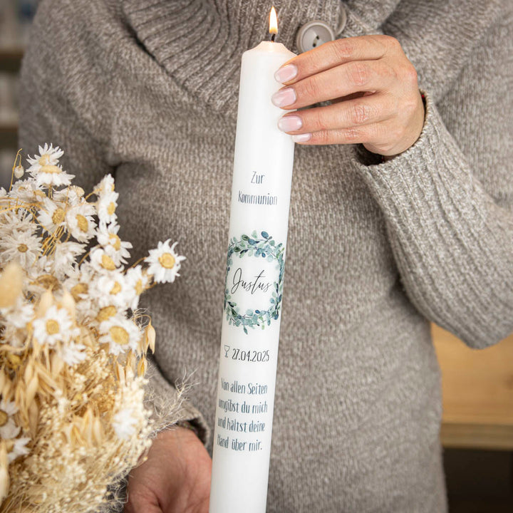 Kommunionkerze Eukalyptus für Jungen und Mädchen als Altarkerze 40cm