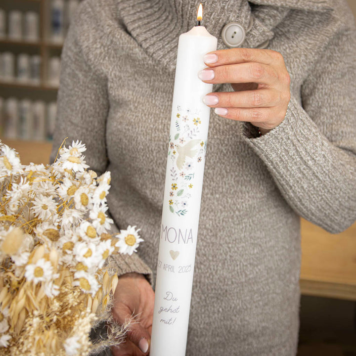 Kommunionkerze Taube und Kreuz Mona für Mädchen in Altrosa mit Namen, Datum und Spruch