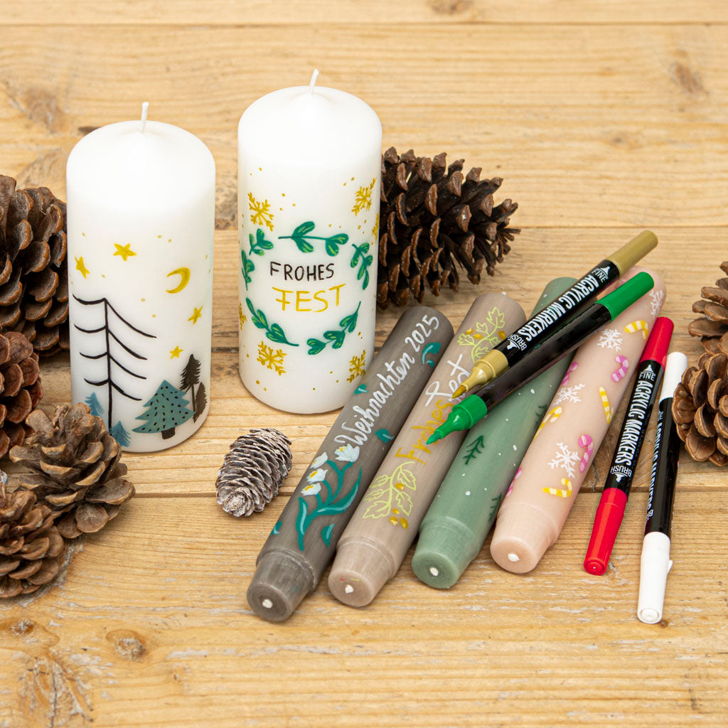 Kerzen mit Acrylstiften weihnachtlich bemalt