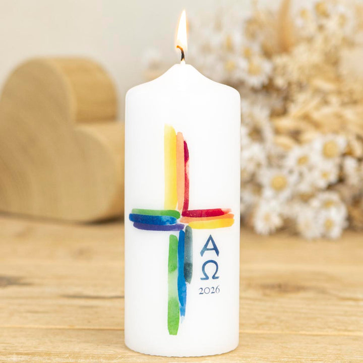 Osterkerze Regenbogen Kreuz 2026