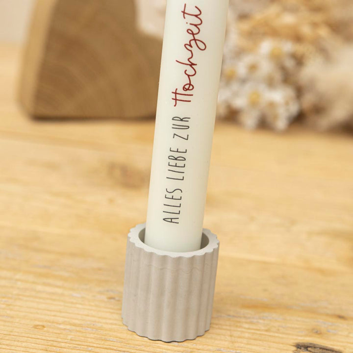 Stabkerze Geschenk Hochzeit mit Stabkerzenhalter in Grau