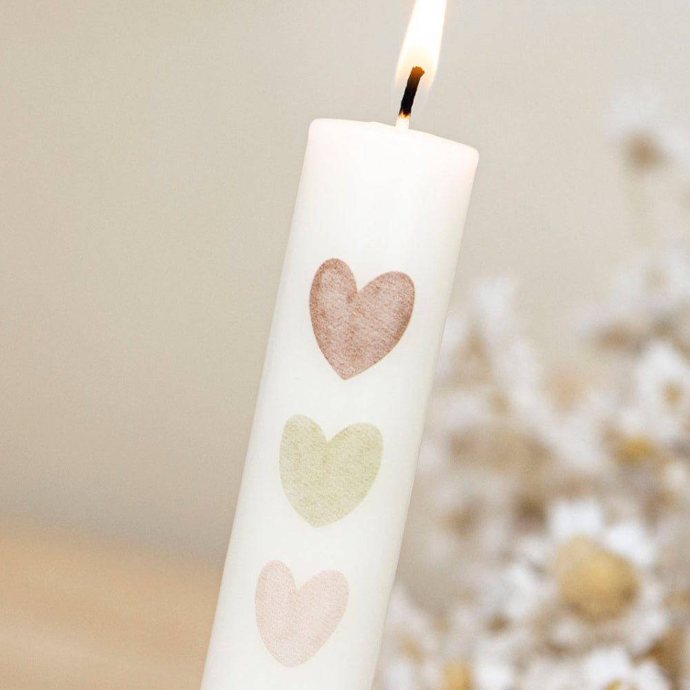 Stabkerze mit Herzen zum Valentinstag
