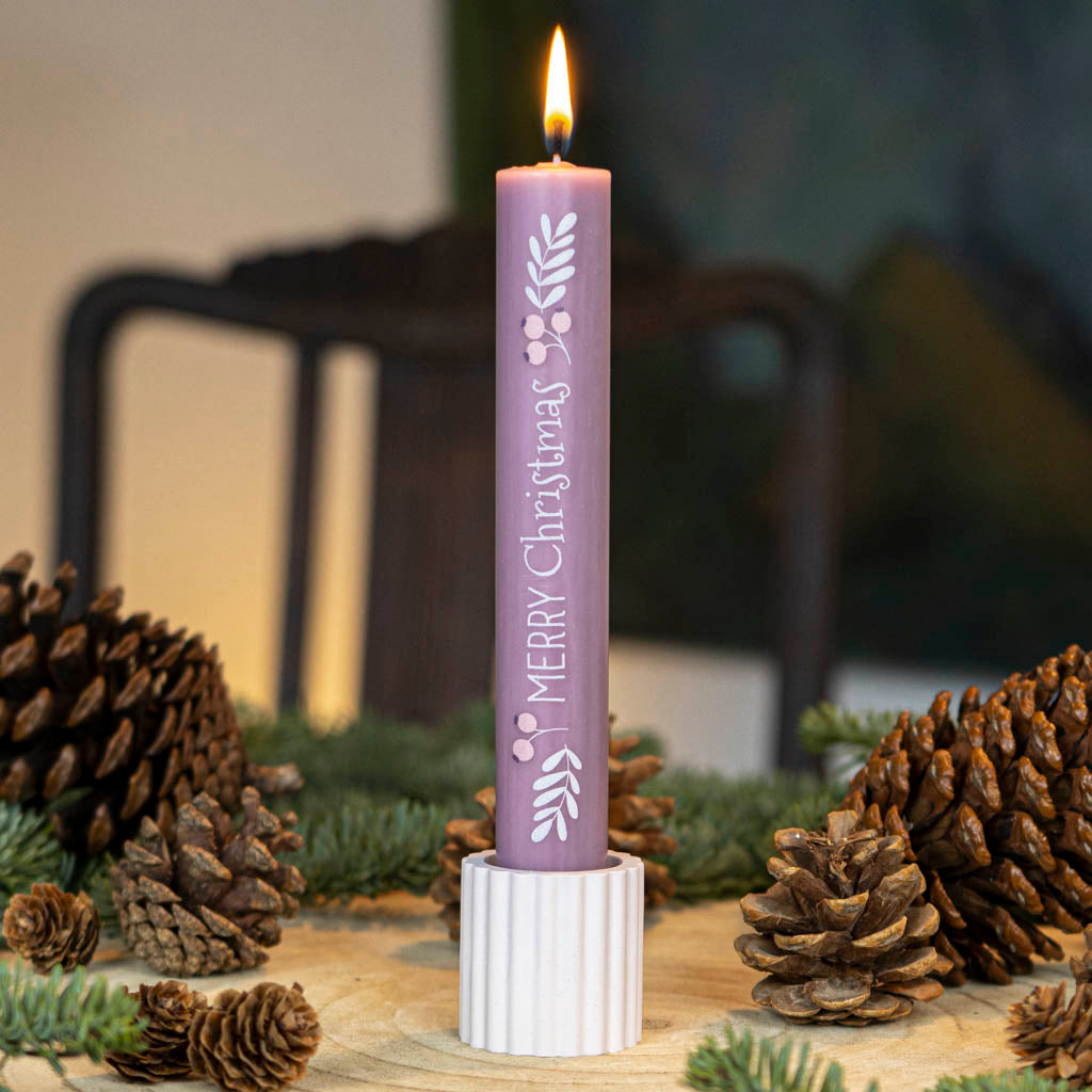 Stabkerze Merry Christmas mit passendem Kerzenhalter