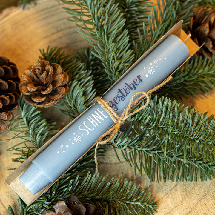Stabkerze Schneegestöber mit Geschenkverpackung