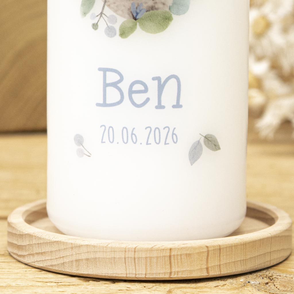 Taufkerze mit Blumen und Blättern Namen und Taufdatum