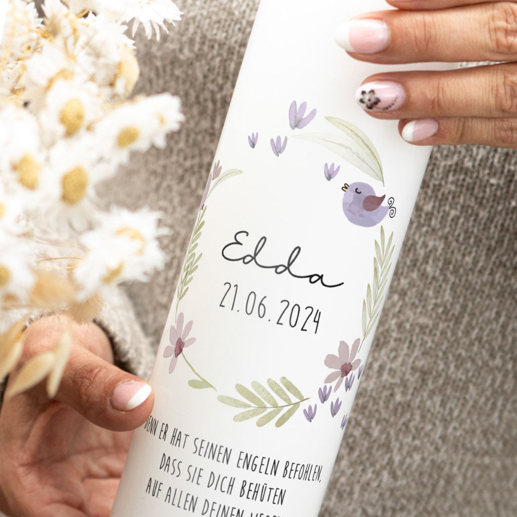 Taufkerze Vogen und Blumen in Lila