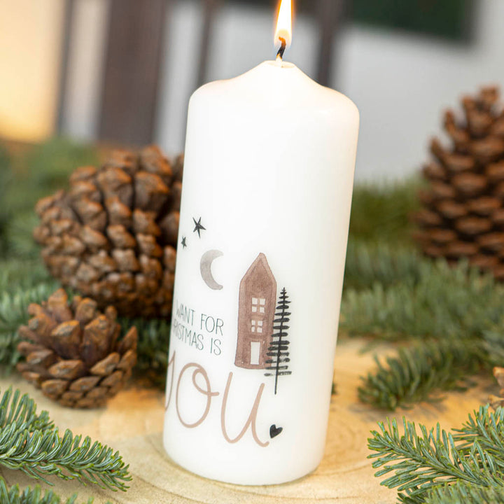 Weihnachtskerze Haus und Baum in modernen Farben