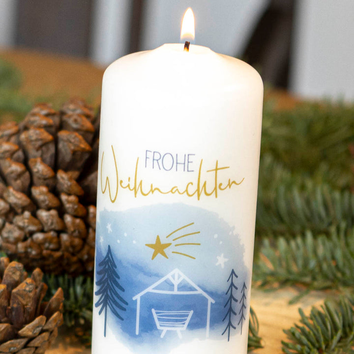 Weihnachtskerze Frohe Weihnachten mit Stern und Krippe