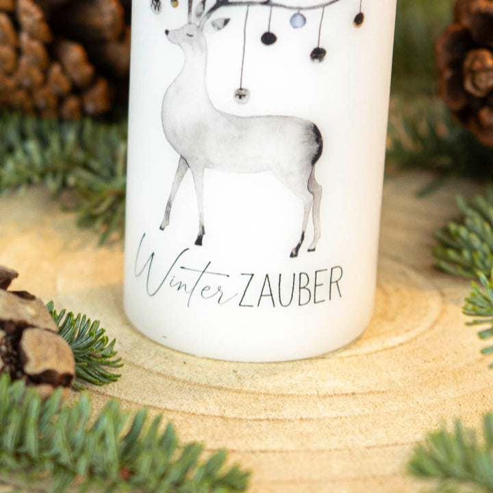 Weihnachtskerze Winterzauber mit weihnachtlichem Motiv