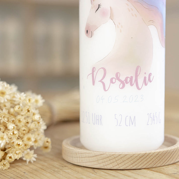 Daten Geburt auf der Einhorn Kerze Rosalie