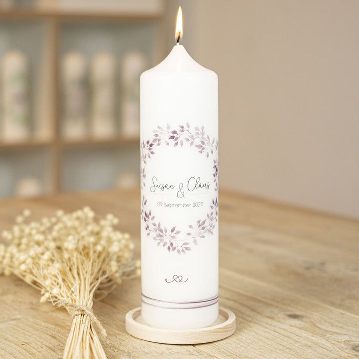 Hochzeitskerze lila Blumenkranz