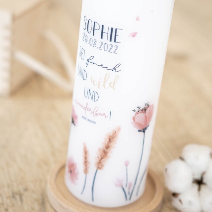 Taufkerze Blumen Sophie als Detailaufnahme