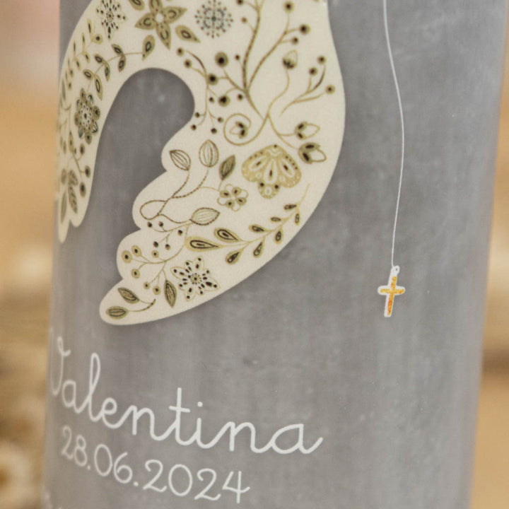 Rustic Kerze in Grau als Taufkerze in Beige