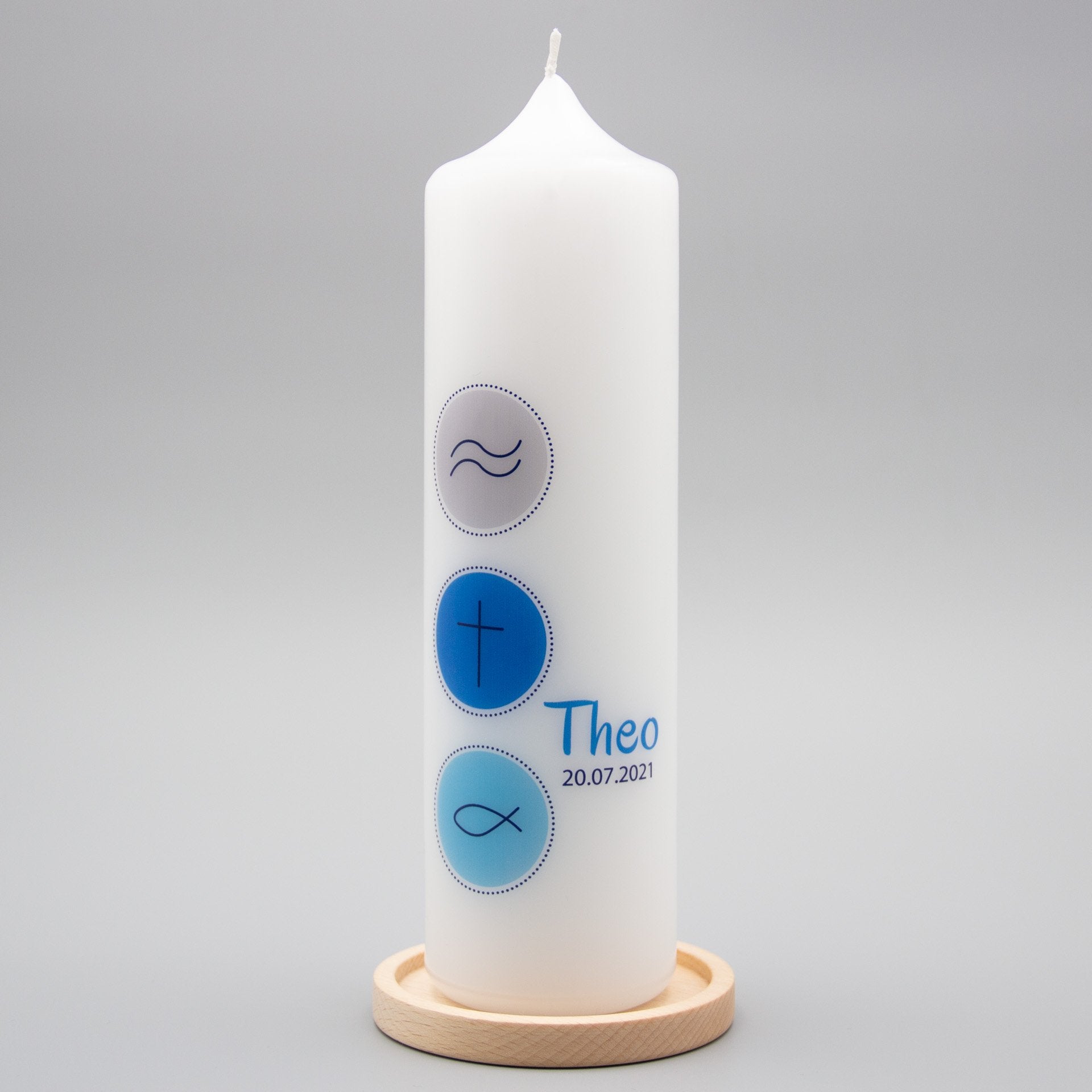 Taufkerze Symbole Theo mit Kerzenhalter aus Holz