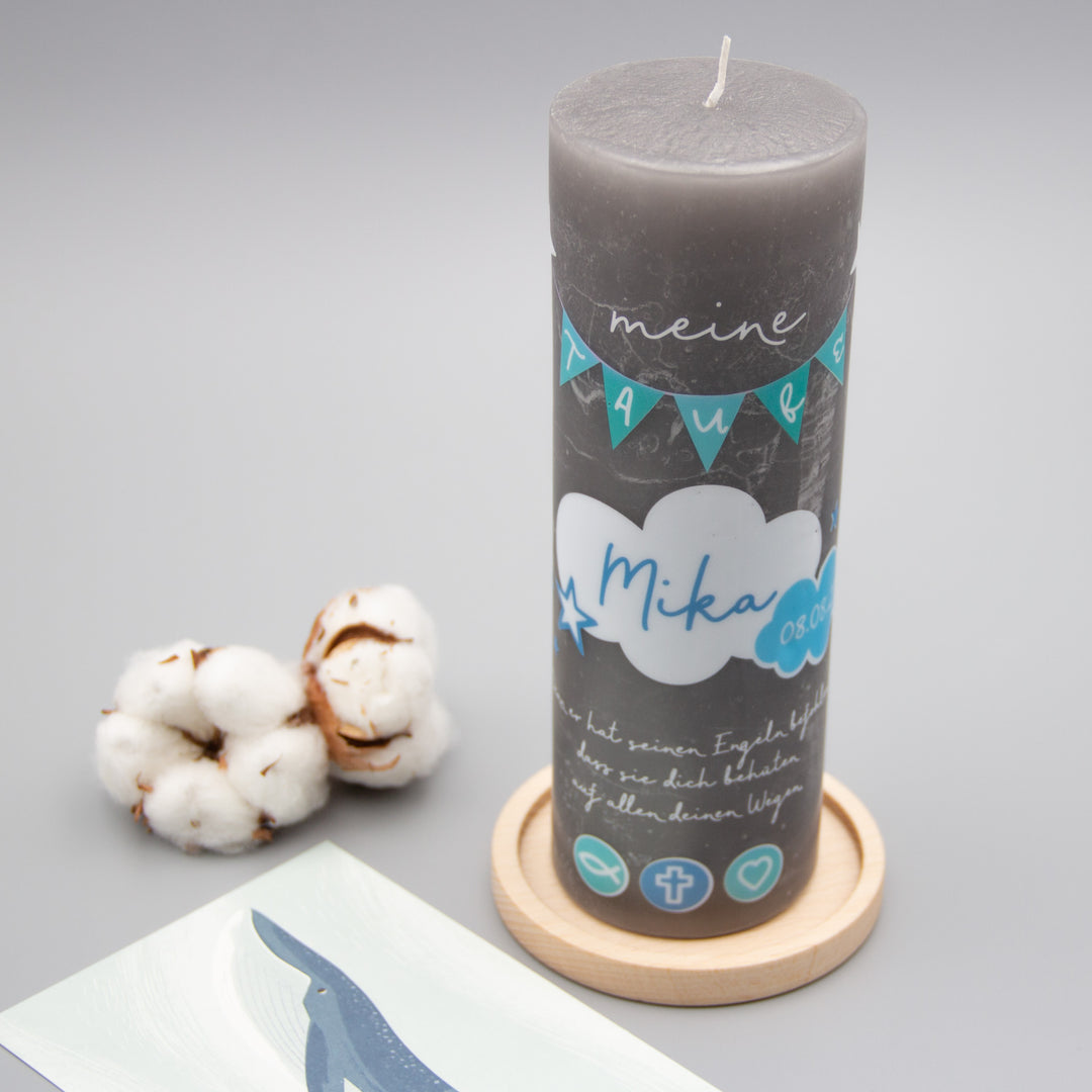 Taufkerze Wimpelkette Mika mit Kerzenhalter aus Holz