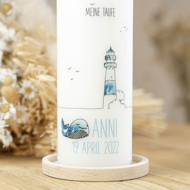 Taufkerze Leuchtturm und Wal Anni in Blau